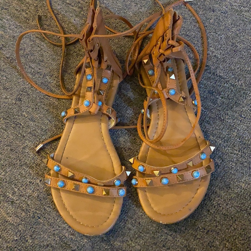 Wrap-up sandals